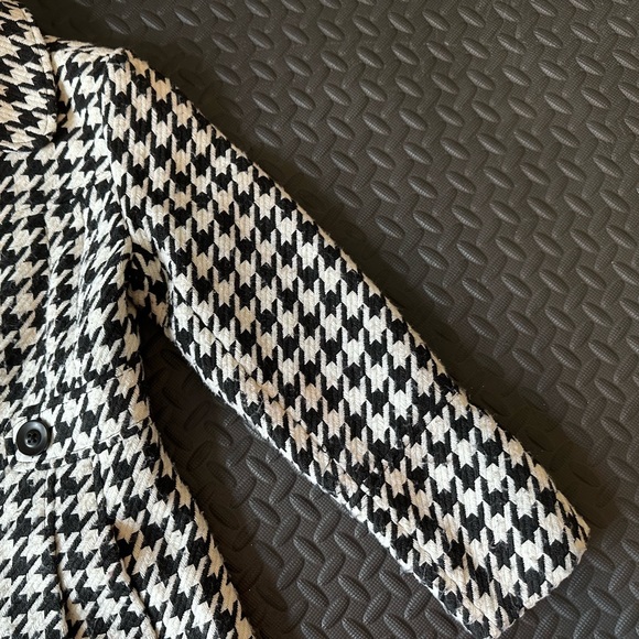 George Black & White Houndstooth Winter Coat - Picture 4 of 10